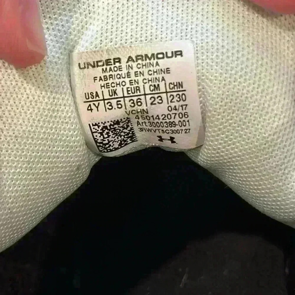 Under Armour Black and White High Top Shoes Kids Size 4 Youth - Picture 10 of 15